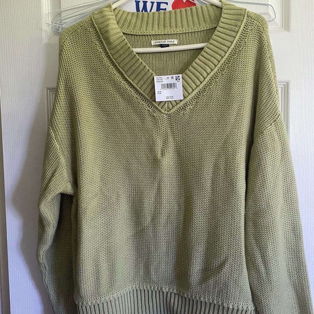 American Eagle Outfitters V-Neck Sweater - Light Olive